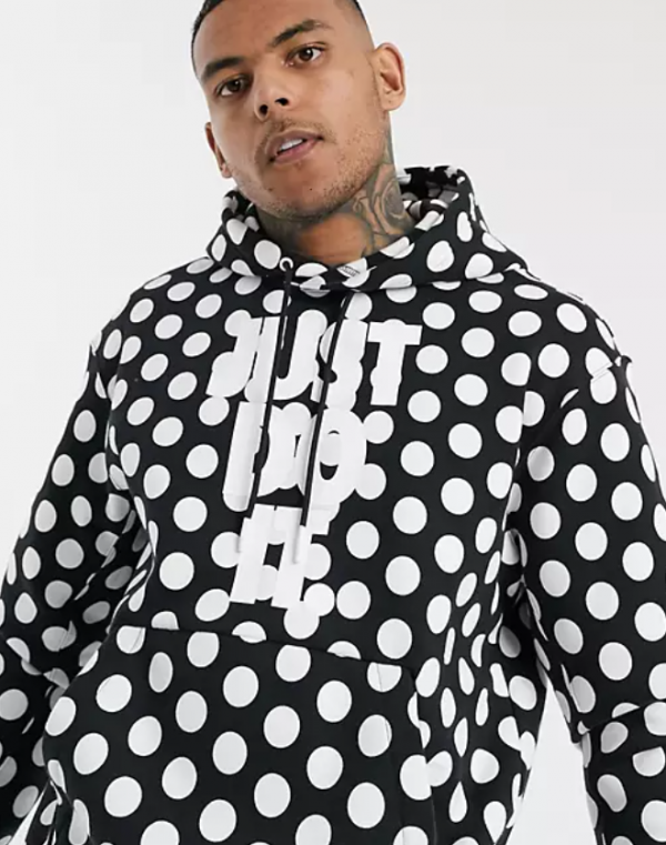 Hoodie dengan pola polkadot